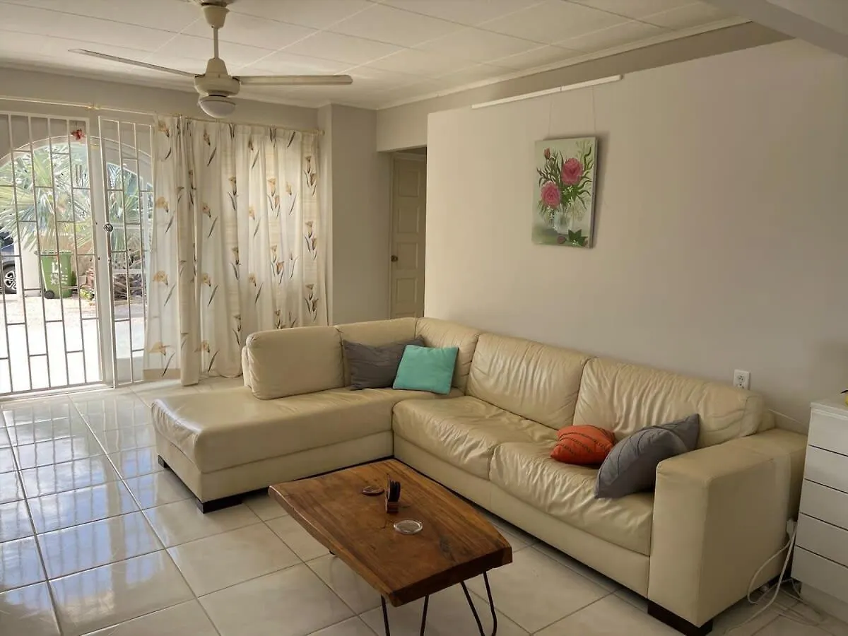 Casa Sonrisa - Centrally Located House With Plunge Pool Willemstad Holiday home
