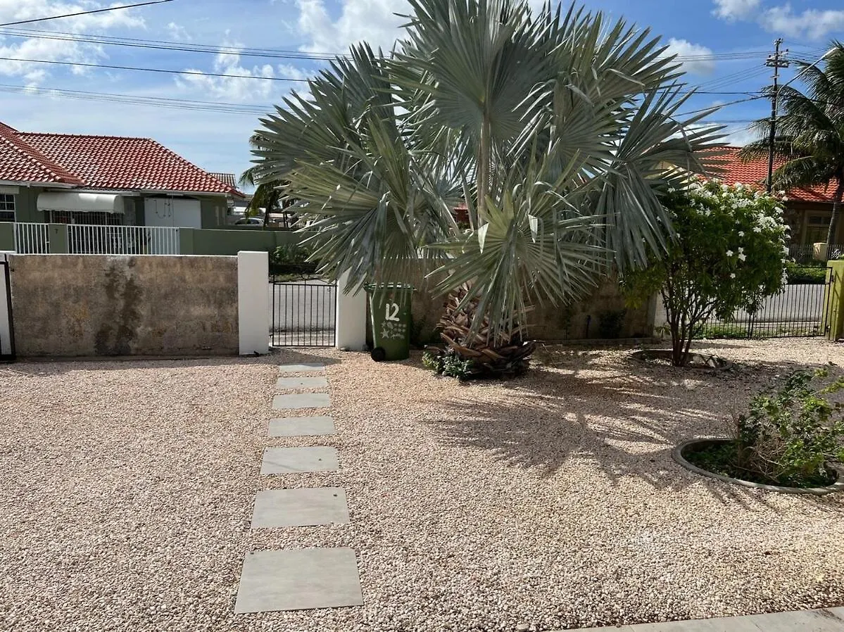 Casa Sonrisa - Centrally Located House With Plunge Pool Willemstad Holiday home