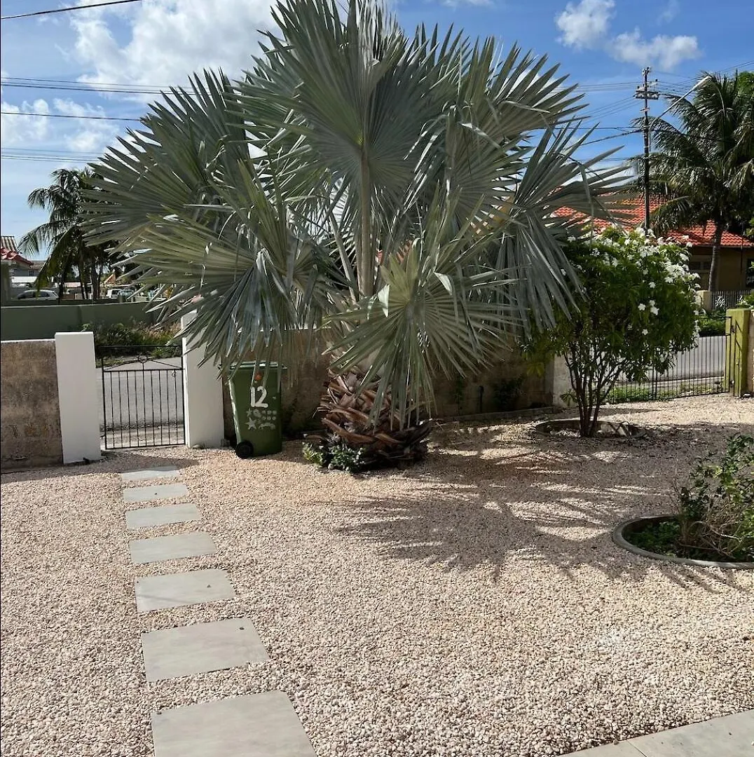 Casa Sonrisa - Centrally Located House With Plunge Pool Willemstad Curacao