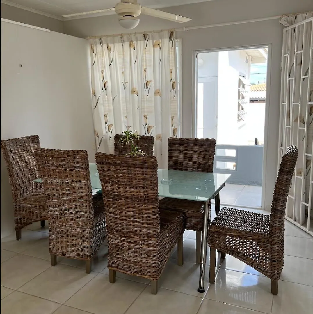 Casa Sonrisa - Centrally Located House With Plunge Pool Willemstad Holiday home
